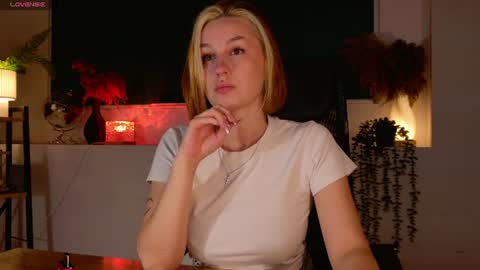 Claire online show from August 1, 3:03 pm