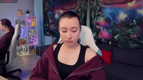 clarabenson online show from September 23, 6:50 pm