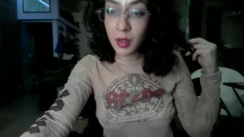 claratannure online show from April 18, 7:00 am