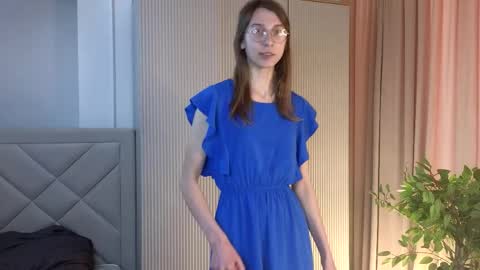 Sara online show from May 22, 8:12 am