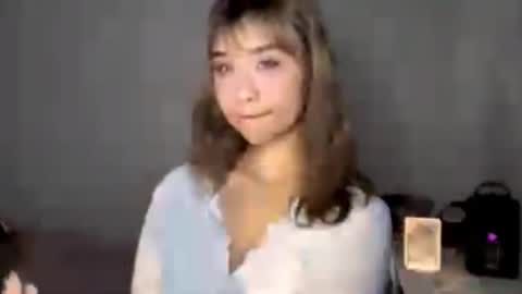 Snapshot of clary_cloud chatting on October 28, 6:24 pm Lara online show from October 28, 6:24 pm