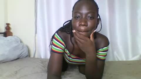 Snapshot of clittygirl52 chatting on December 13, 7:32 pm clittygirl52 online show from December 13, 7:32 pm