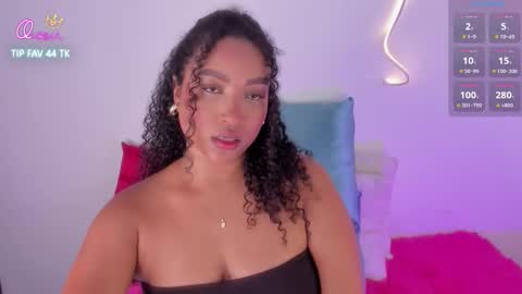 cloe_25 online show from February 28, 12:43 am