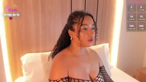 cloe_25 online show from July 9, 2:47 am