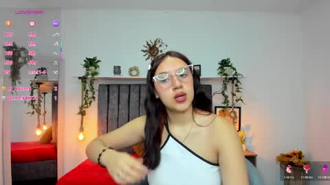 cloe_7 online show from April 1, 11:33 am