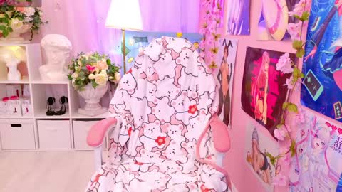 Mia online show from January 25, 9:25 pm