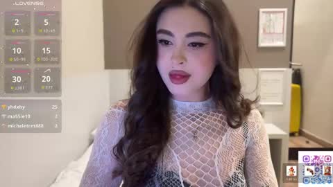 Yumi online show from April 11, 12:06 am