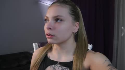 Jenny online show from March 8, 2:43 pm