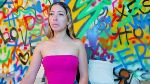 valentina online show from April 9, 11:59 am