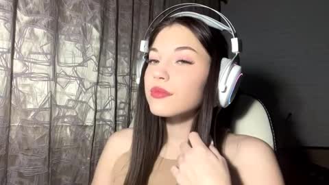 Bella  online show from October 19, 1:02 pm