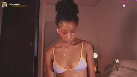   independent model online show from January 14, 10:23 pm