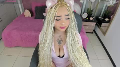 Conny online show from December 18, 2:33 pm