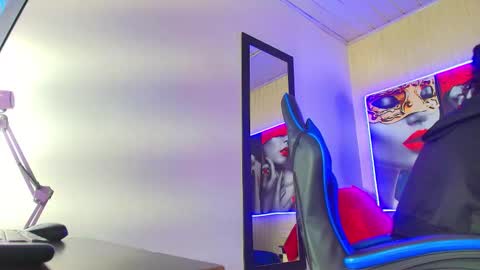 corey_taylor7 online show from February 10, 12:19 pm