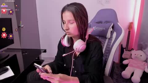 Lunita online show from February 13, 1:57 pm