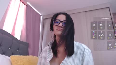 cowgirl_isa online show from September 25, 9:01 pm