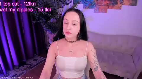 coy_emo_princess online show from July 5, 10:10 am