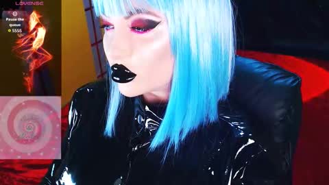 Roxy online show from March 18, 1:27 pm