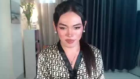 Snapshot of cris_slut08 chatting on October 25, 5:48 am Crisxx online show from October 25, 5:48 am