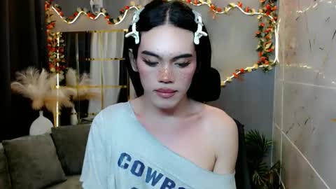 Crisxx online show from June 3, 11:22 am