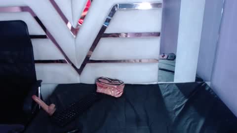 Cristal online show from September 17, 4:10 am