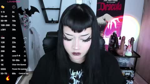 Snapshot of cristal_kosh chatting on September 24, 1:54 pm Cris online show from September 24, 1:54 pm