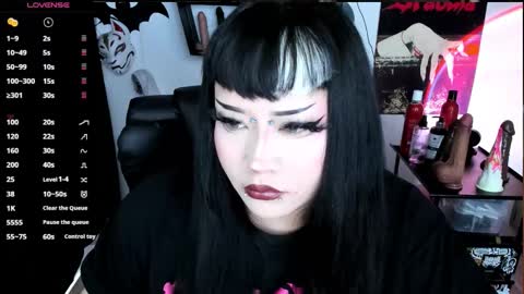 Snapshot of cristal_kosh chatting on September 9, 3:01 pm Cris online show from September 9, 3:01 pm