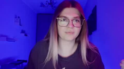 crystalblush01 online show from May 5, 6:55 pm
