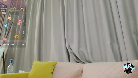 Snapshot of crystalmoon___ chatting on January 23, 9:07 pm crystalmoon___ online show from January 23, 9:07 pm