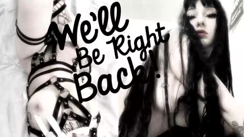 Sasha    Make me moan with patterns   good music here  online show from November 2, 1:58 pm