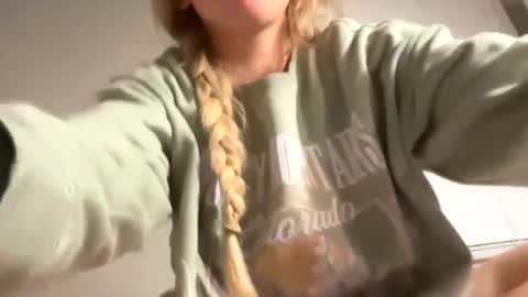 Snapshot of crystalstarlet chatting on September 28, 6:42 am Nikki online show from September 28, 6:42 am