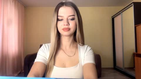 Jesi online show from April 19, 7:41 am