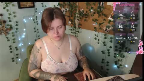 Snapshot of cuddlieschris chatting on September 24, 3:38 am Chris online show from September 24, 3:38 am