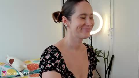 Leonela online show from June 23, 6:28 pm