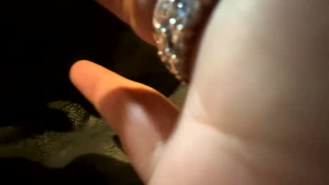 im KIM new girl to spoil online show from November 9, 7:10 pm