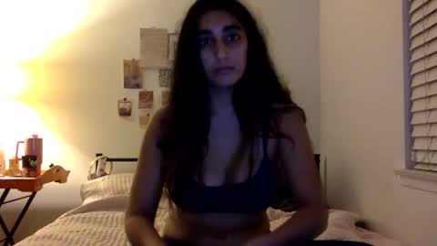 cumslutzara online show from December 3, 9:09 am