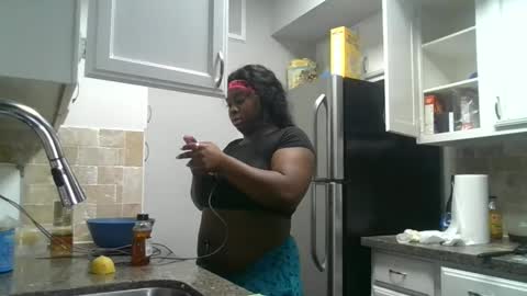 curvyychocolate online show from February 7, 7:27 pm