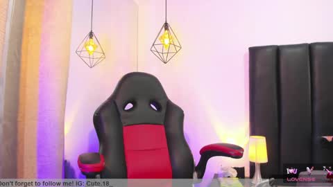   Independent Model online show from May 27, 12:35 pm