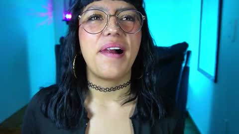 Sofa  online show from March 29, 7:46 pm