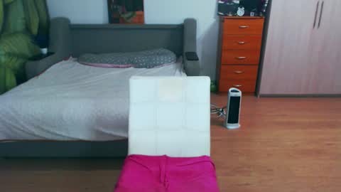 cute_jes online show from January 15, 8:26 pm