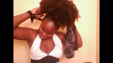 cute_latifah online show from February 10, 7:33 am