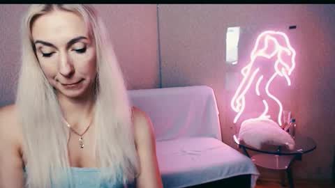 cute_smile_shy online show from September 16, 6:27 pm