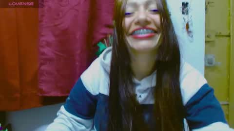 cute_zoe1 online show from March 3, 11:34 pm