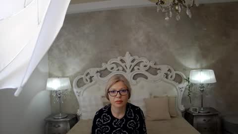 cuteangelina18 online show from February 19, 11:54 am