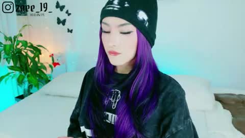 Zoe  online show from June 24, 3:49 am