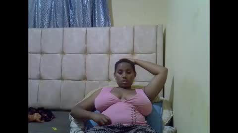 cutestebony1 online show from February 11, 10:22 pm