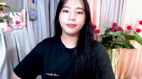 cute online show from December 15, 8:14 pm