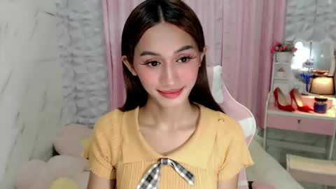 Snapshot of cutie_mitcha chatting on October 21, 3:21 am cutie_mitcha online show from October 21, 3:21 am