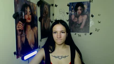 Emma online show from October 25, 8:37 pm