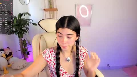 Liz online show from April 3, 7:01 pm