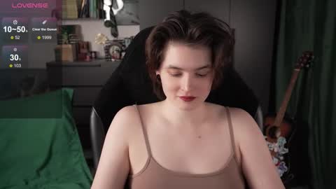 Helen Blossom online show from February 1, 9:02 pm